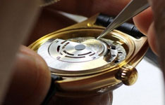 宝玑手表背后没有完整型号标志